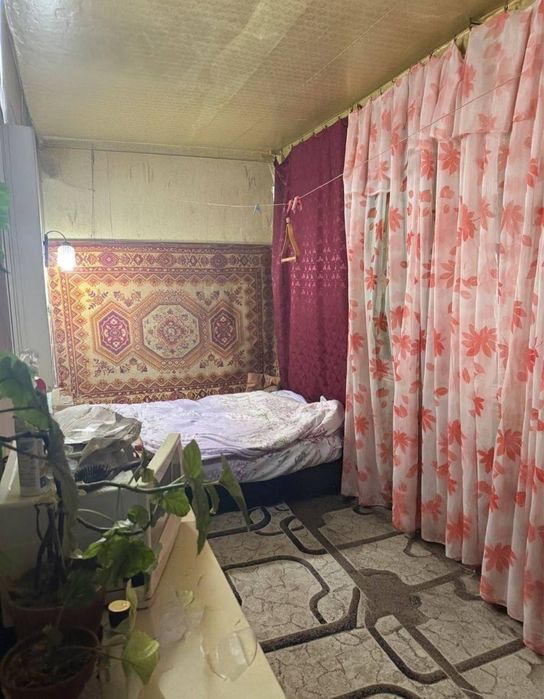 Продается  Чиланзар 24 2-4-5  кирпич, балкон 2х6 ор. Алмаз Своя