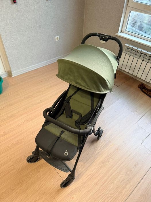Детская  коляска прогулочная