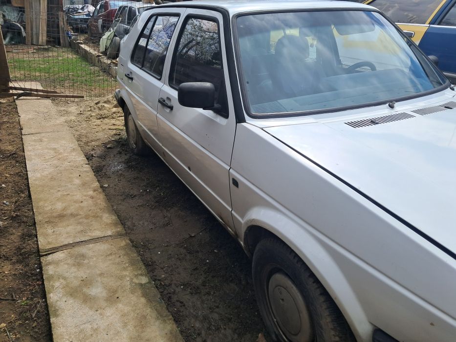 Vând Volkswagen Golf 2