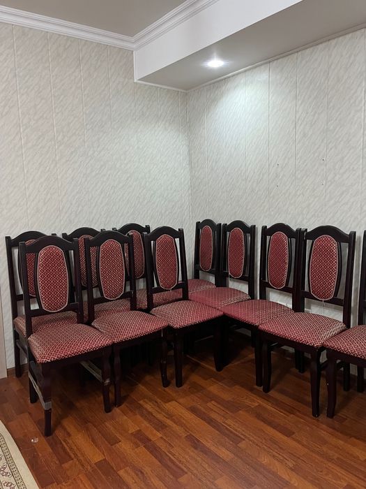 Стол стульясымен сатылады