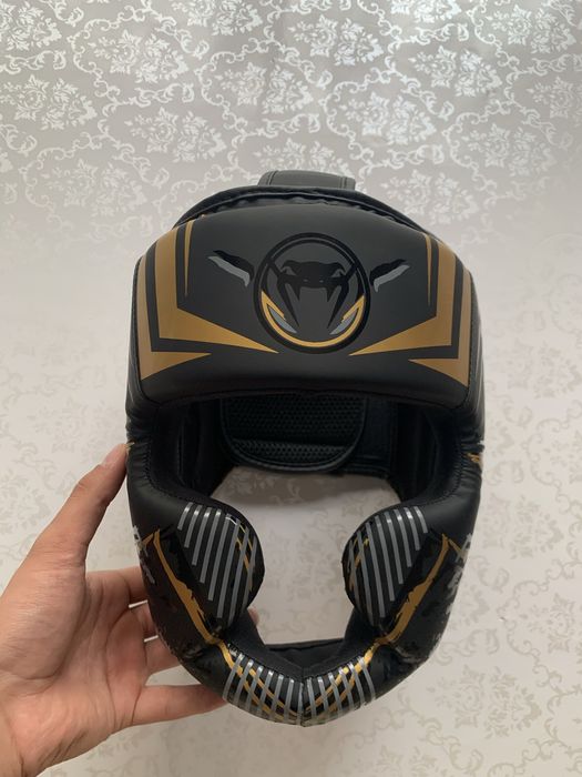 Шлем для единоборств