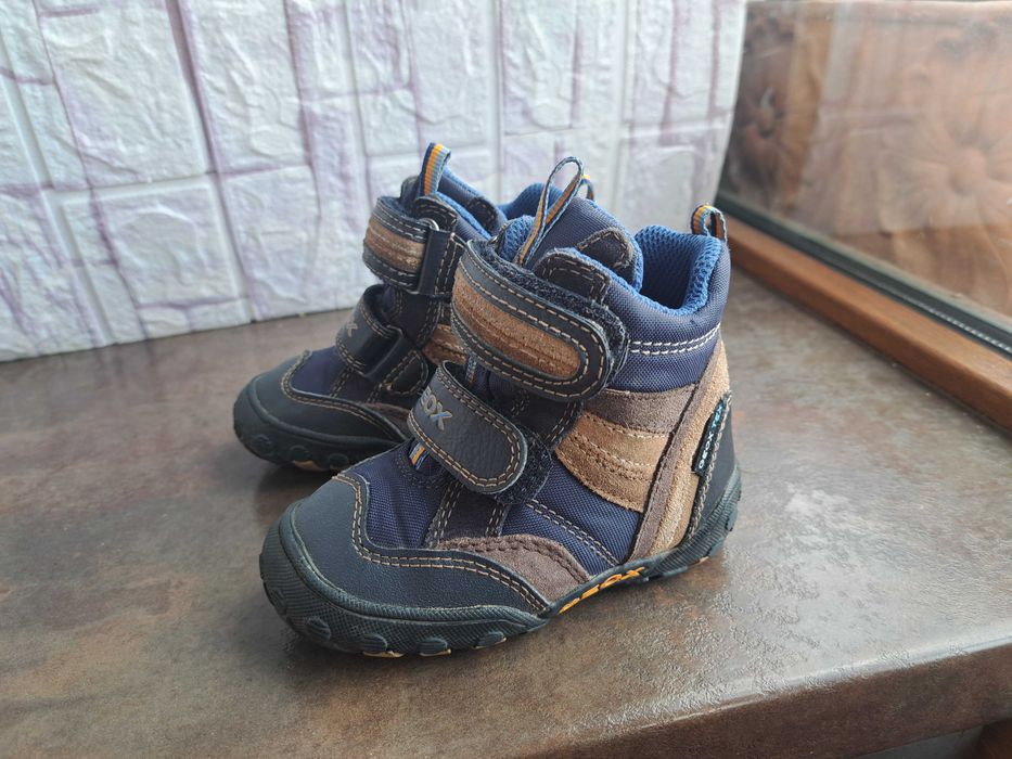 детски ботуши,зимни обувки,боти,апрески,Geox номер21 за момче,геокс