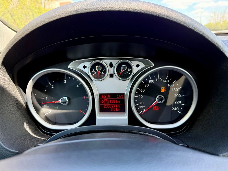 FORD KUGA 4x4 (2.0 TDCI)