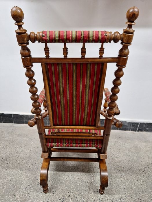 Люлеещ стол дъб масив