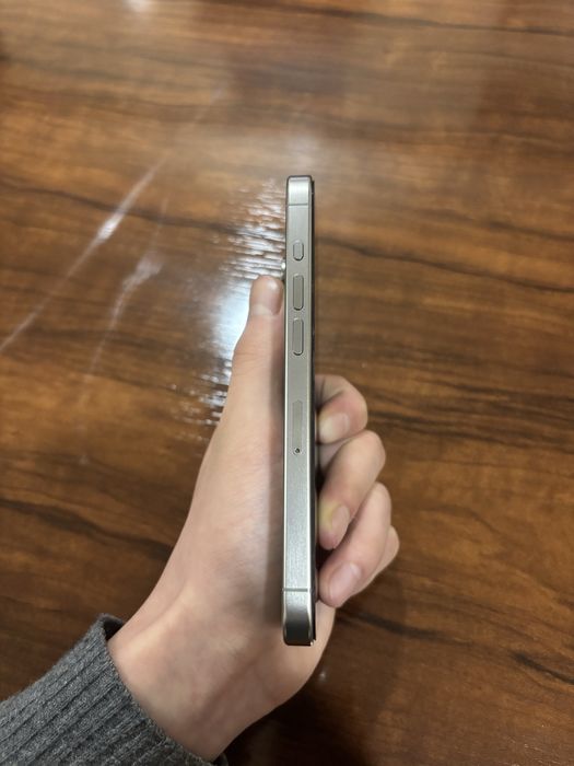 iphone - 15 pro natural titanium