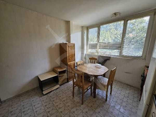 Дава се под наем Двустаен апартамент в Пловдив, Гагарин - 57 кв.м за 91168 € - Снимка #2