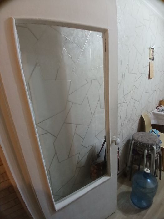 ..Продаю двери..