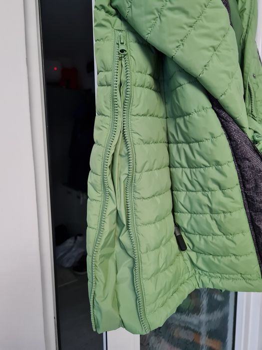 Vând geaca gravida cu insertie bebe