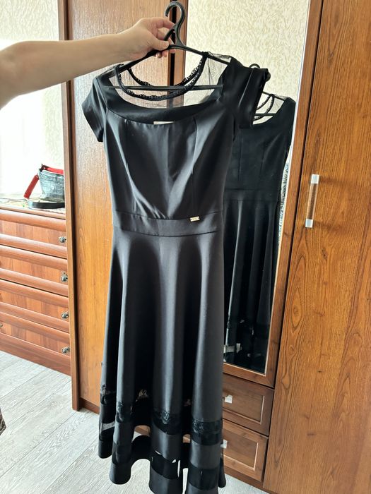 Продам платья в отличном сост.