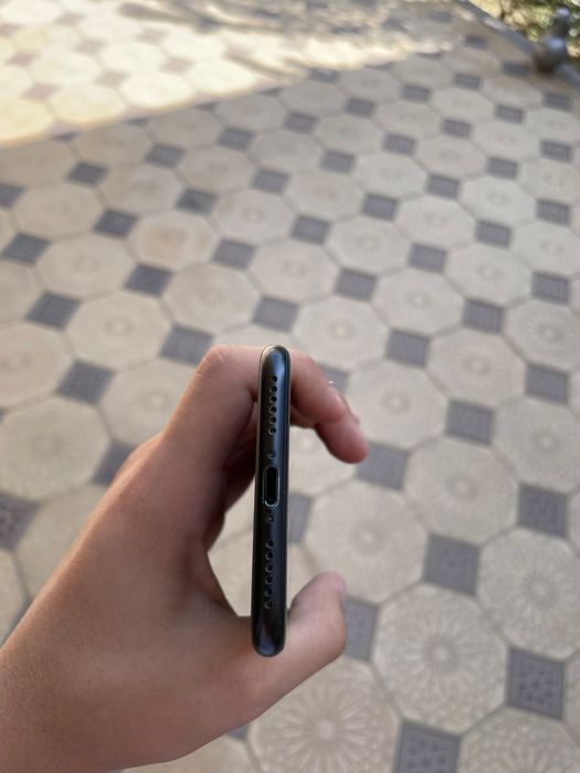 iPhone 7 sotiladi 32gb