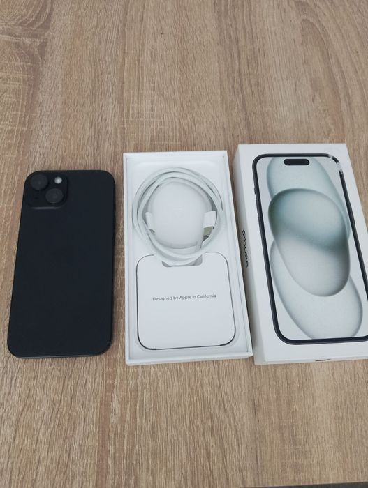 Черен iPhone 15