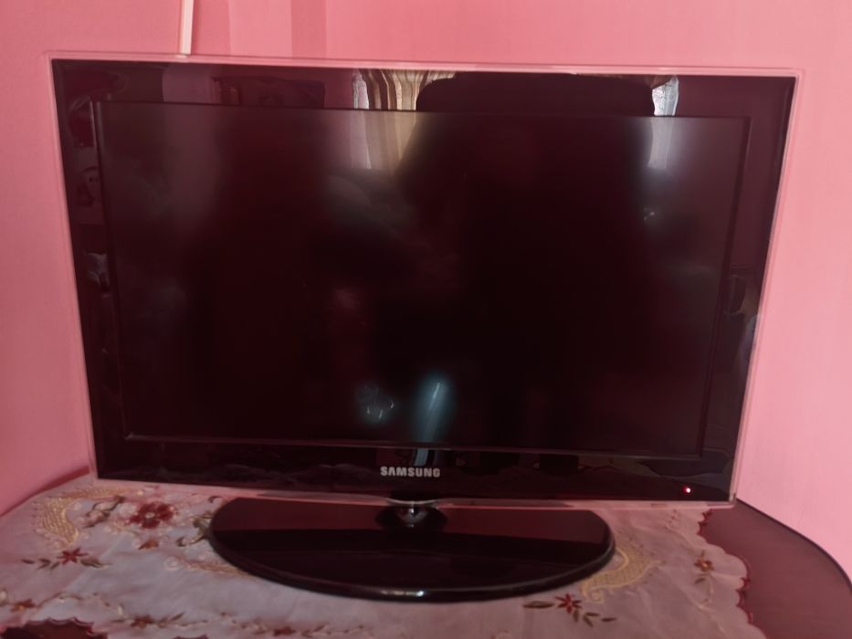 Televizor LCD HD Samsung 66 cm DIGITAL