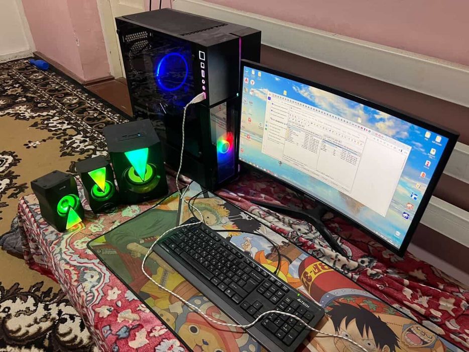 Core I7 9700. Kompyuter, PC