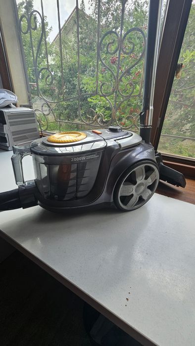 Пылесос MAGNA 2000W
