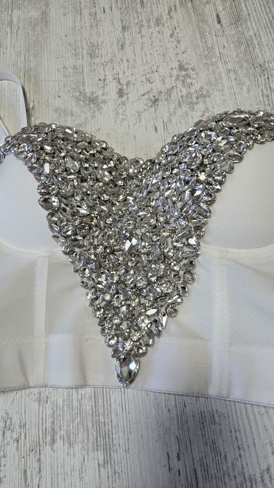 Бял официален Топ