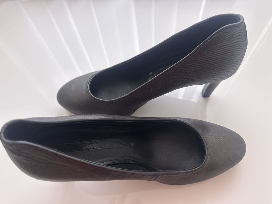 ECCO pantofi cu toc 38 Noi fara eticheta