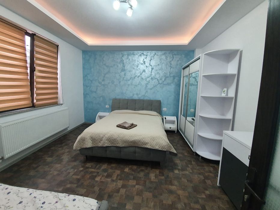 Firmă inchiriază in regim hotelier spații de cazare in 2 locații