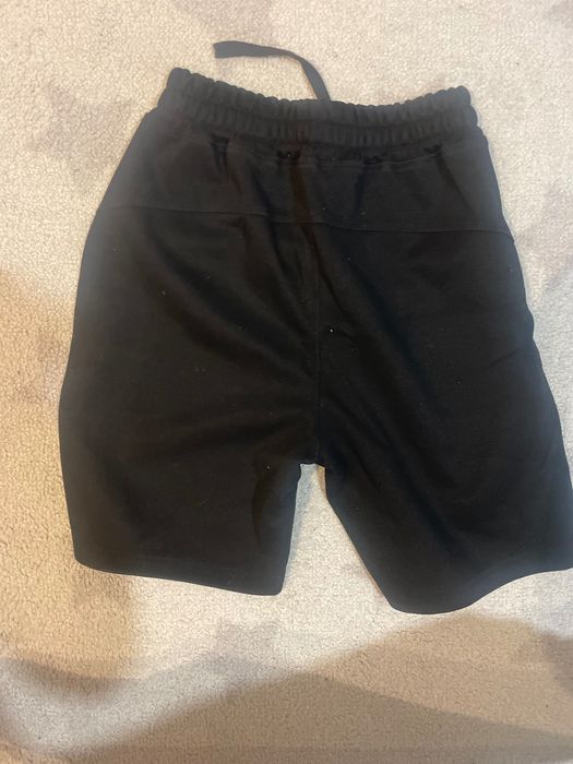 pantaloni scurti essential