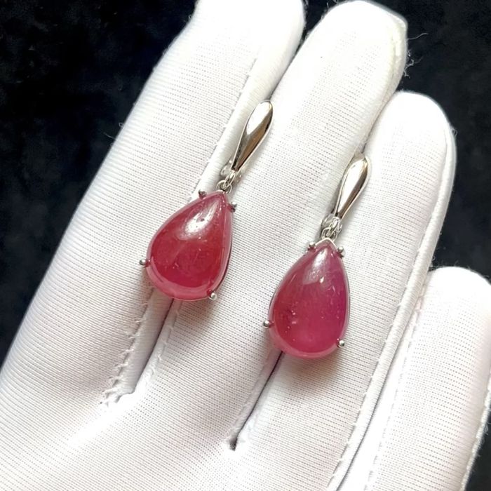 Шикарные серьги с натуральными Рубинами 18 мм