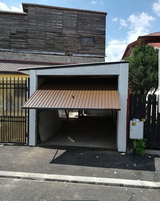 Vând garaj modular din panouri sandwich