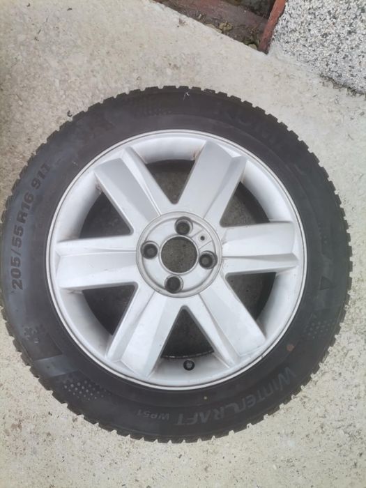 Зимни гуми с джанти 205/55/16 Renault