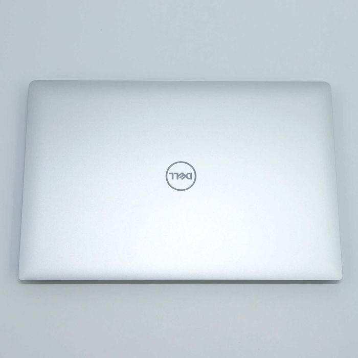 Лаптоп Dell 5540 i7-9750H 32GB 1TB T1000 4K Touch ГАРАНЦИЯ