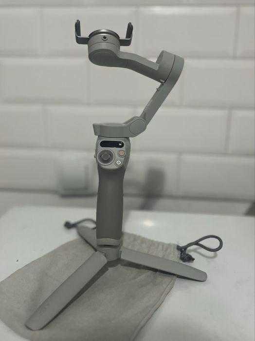 стабилизатор для смартфона DJI Osmo Mobile