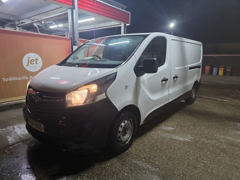 Vauxhall opel vivaro 2016