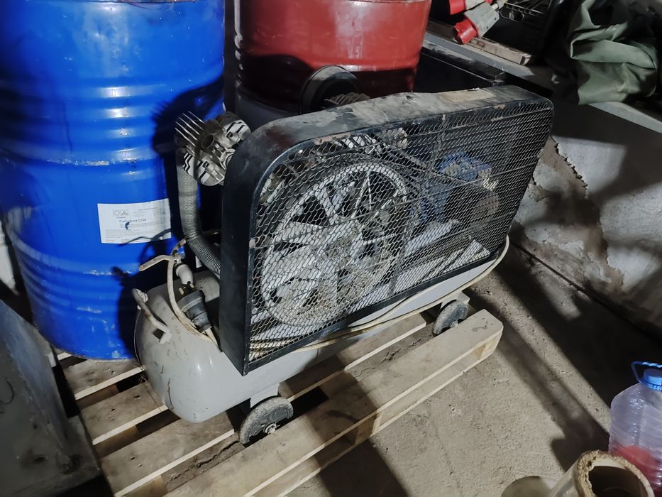 Продам компрессор ALTECO 100/800 1.