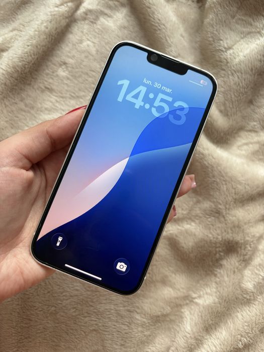 iPhone 13 128GB  la cutie