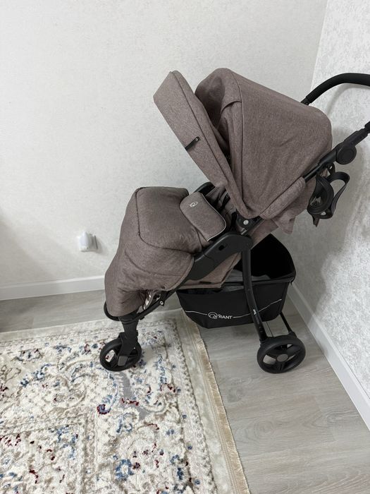 Продам б/у коляску в идеальном  состояние