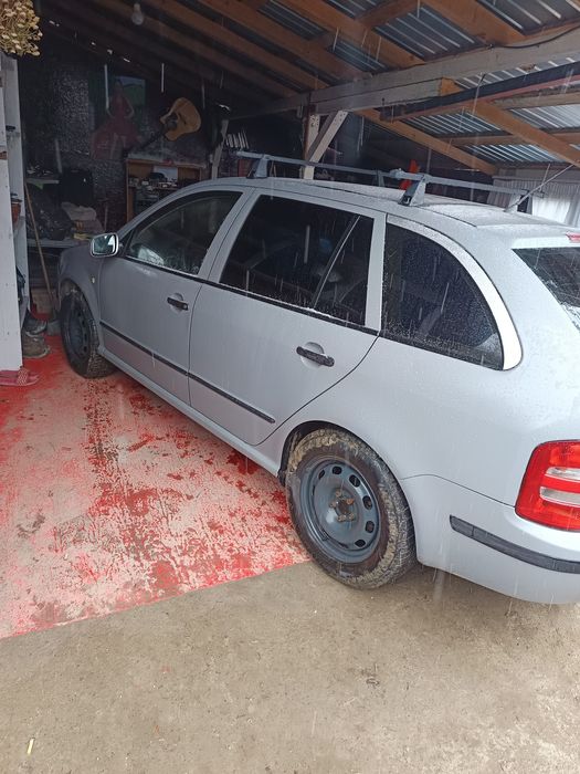 Vând skoda fabia