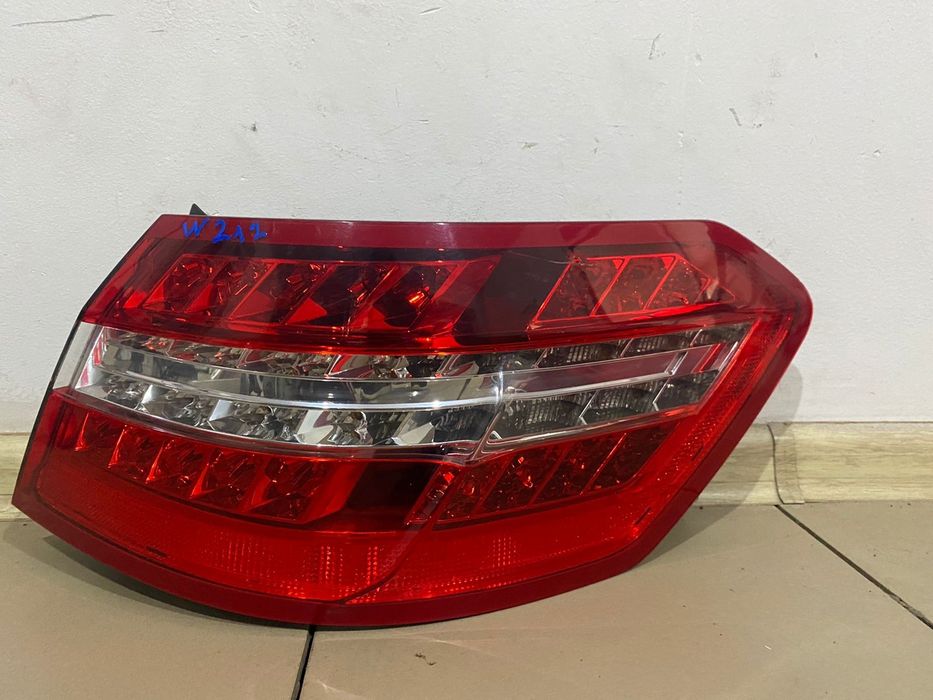 Задний фонарь  на Мерседес w212
