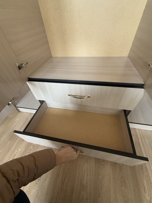 Шкаф сатылады жағдайы жақсы