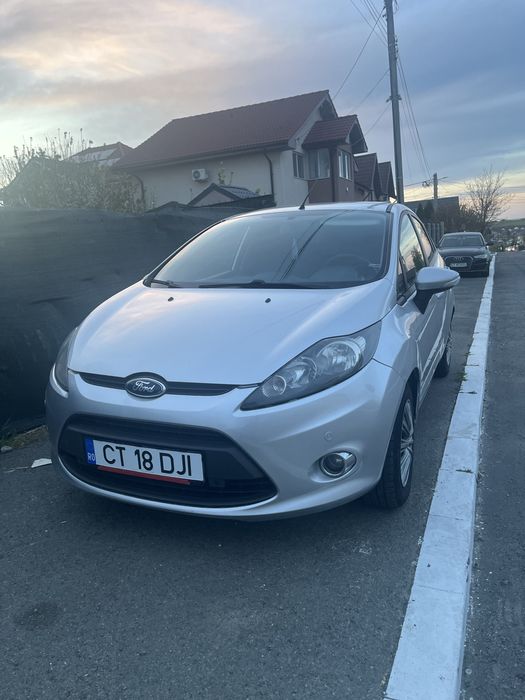 Proprietar. Vand Ford Fiesta 1,6 TDCI  , pret 3000 €.