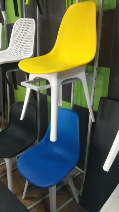 Стулья пластик цветные
