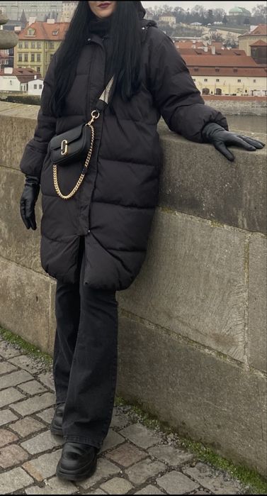 Черно яке с пълнеж пух и пера