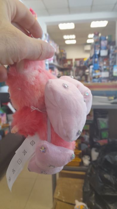 Лабубу с дрехи само на едро