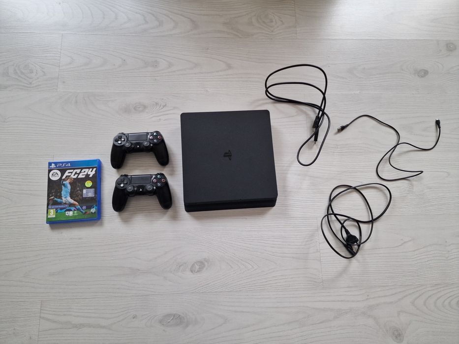 Ps4 slim с одним геймпадом и одной игрой
