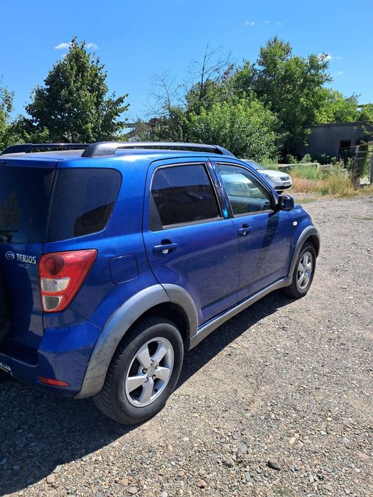 Daihatsu Teritoriul j2