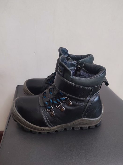 Зимние ботинки на мальчика.