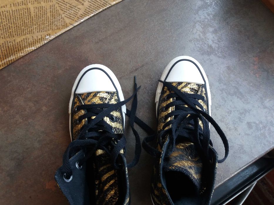 детски кецове,гуменки,спортни обувки,маратонки,Converse,35,за момиче