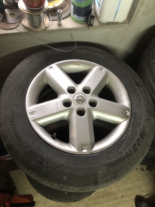 Джанти с гуми за Нисан 16 цола
