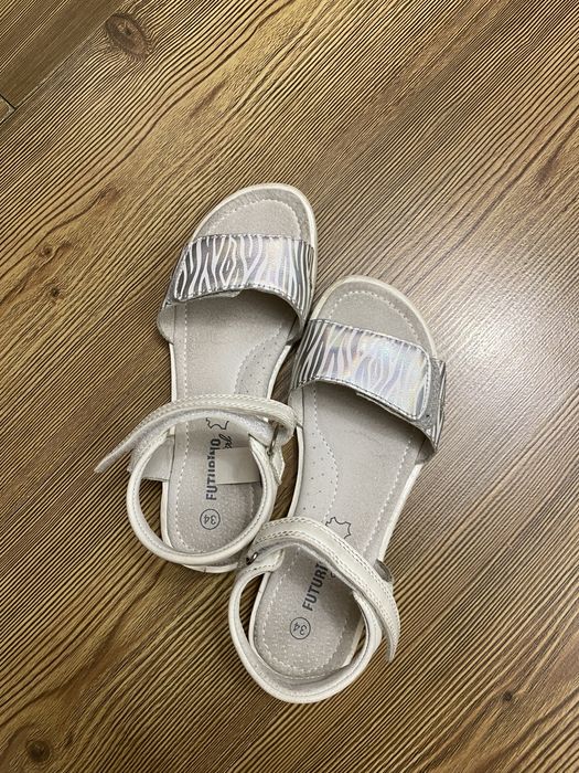 Сандали (34 размер)