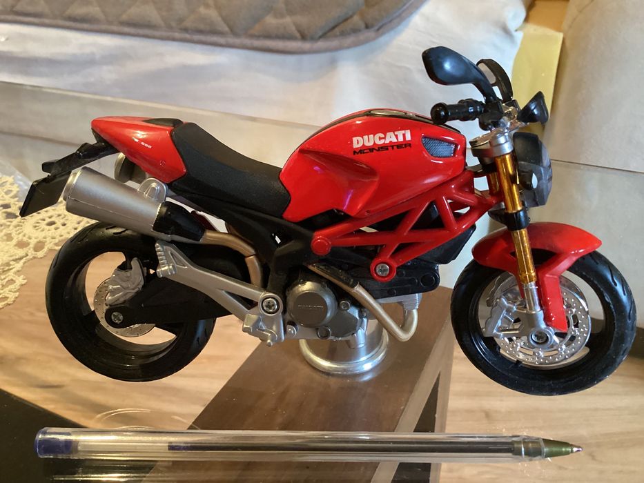 Мотор Ducati ,Лего кола ,Сет с колички