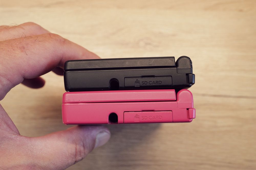 Consola Nintendo DS i Black portabila stare perfecta estetica