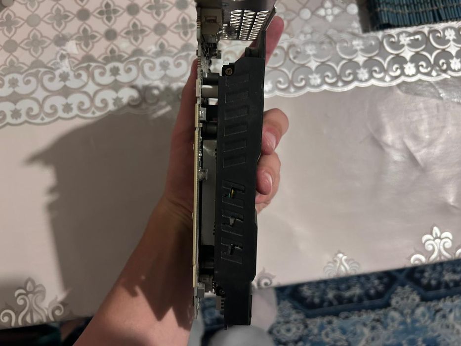 Видеокарта GTX 1050 TI 4GB