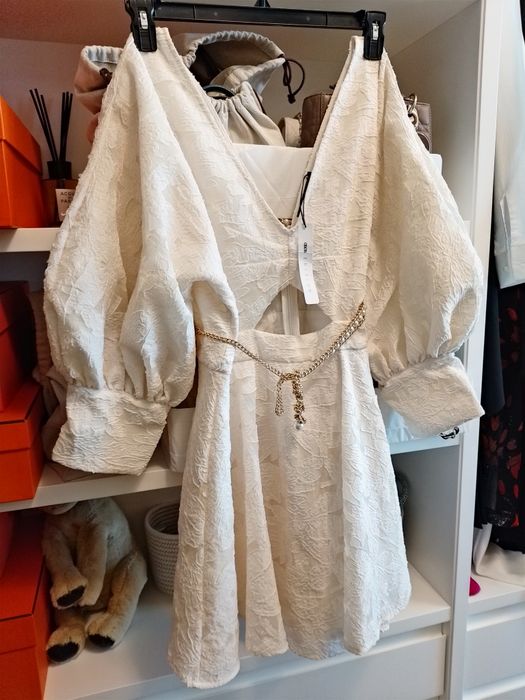 Рокли Guess, Zara, Asos,нови и перфектно състояние