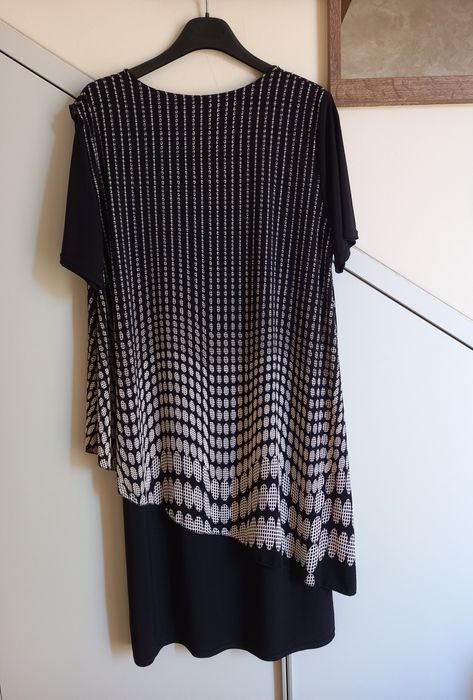 Rochie neagră elegantă