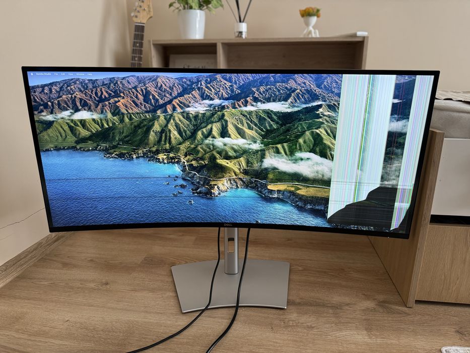Dell UltraSharp U4025QW 40” 5K2K 120Hz – счупен дисплей / за части или ремонт